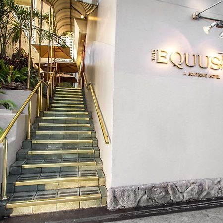 Equus Hotel Honolulu Bagian luar foto
