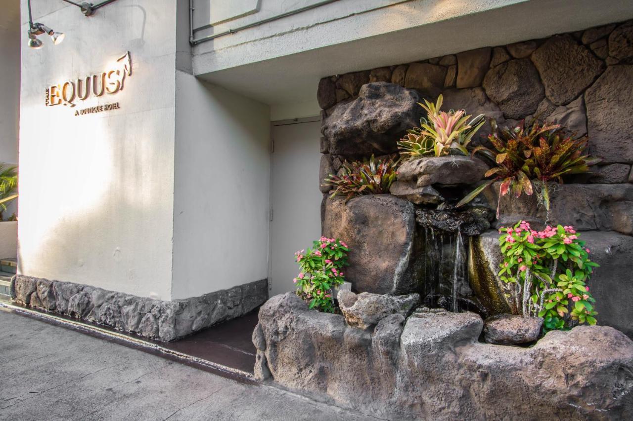 Equus Hotel Honolulu Bagian luar foto