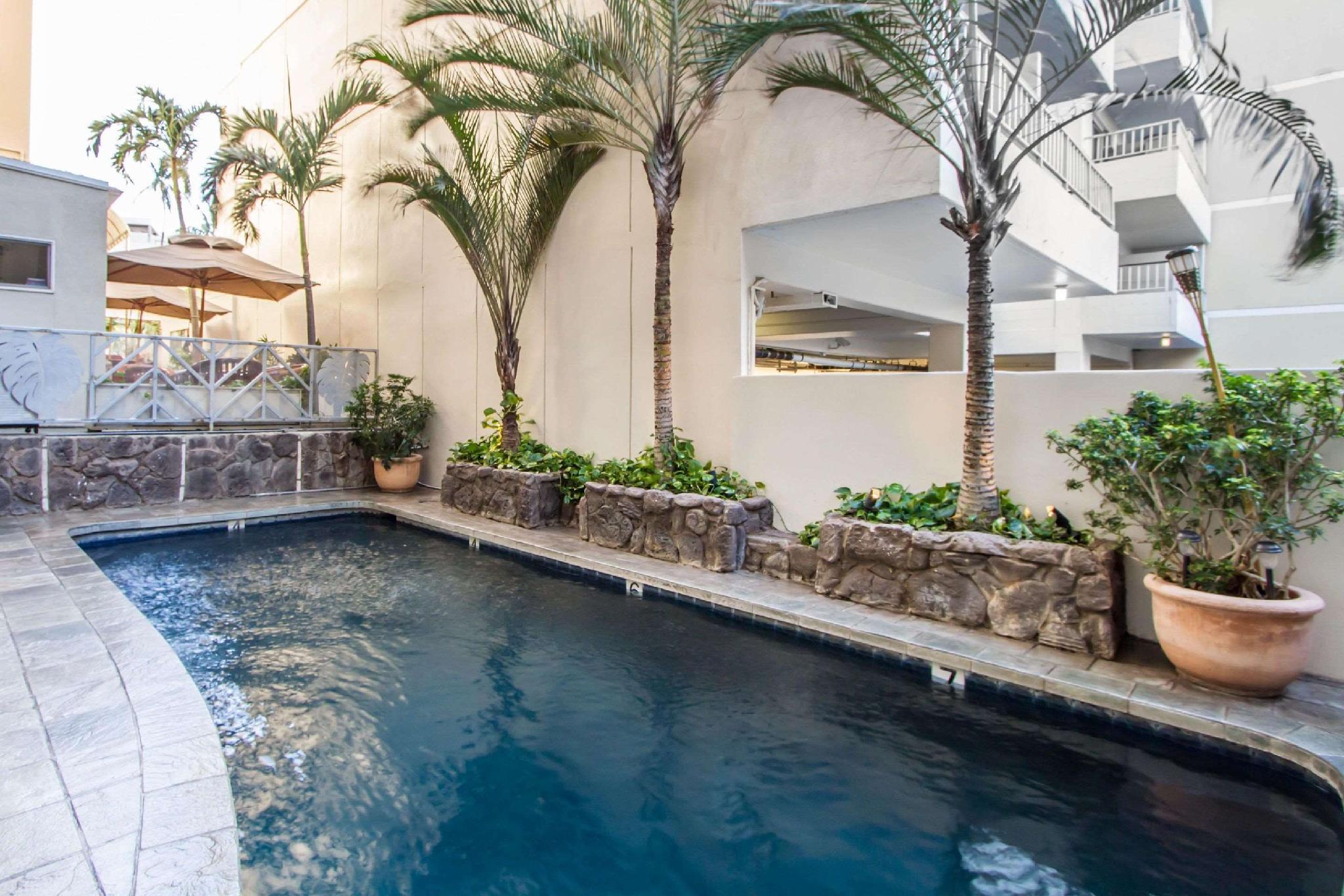 Equus Hotel Honolulu Bagian luar foto