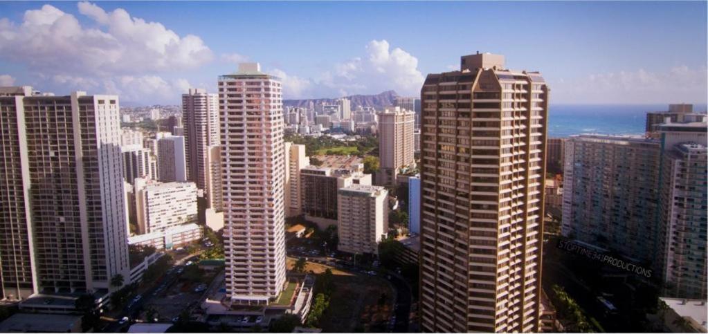 Equus Hotel Honolulu Bagian luar foto