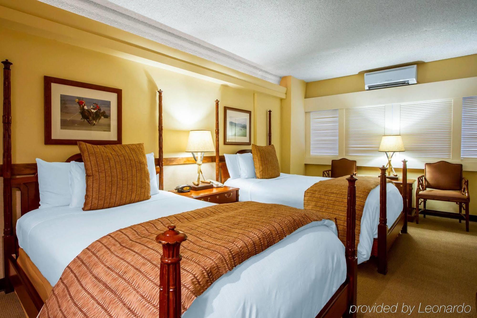 Equus Hotel Honolulu Bagian luar foto